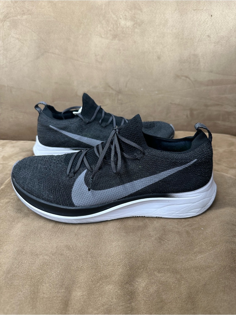 Nike zoom fly flyknit black white mens running shoes active size 11 men’s